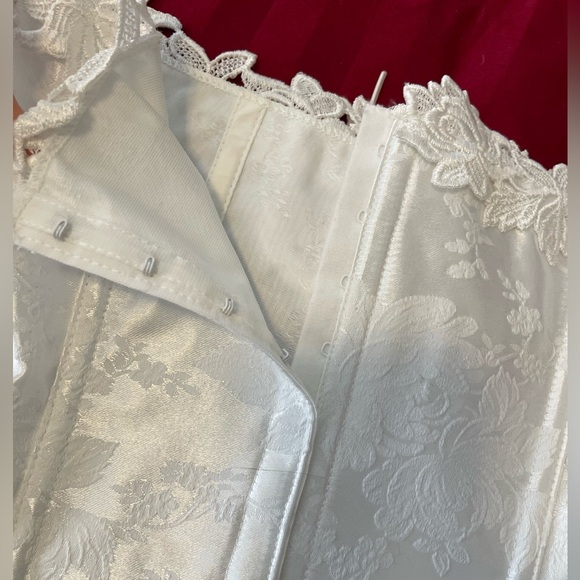 Empire Intimates White Satin Floral Lace Corset Bustier #6709 Made in USA Sz 44 - Picture 5 of 12